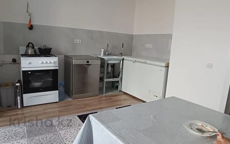 1-бөлмелі пәтер · 48.3 м² · 3/5 қабат, Алтын орда ш/а., бағасы: 16 млн ₸ в Актобе, мкр. Алтын орда — фото 2