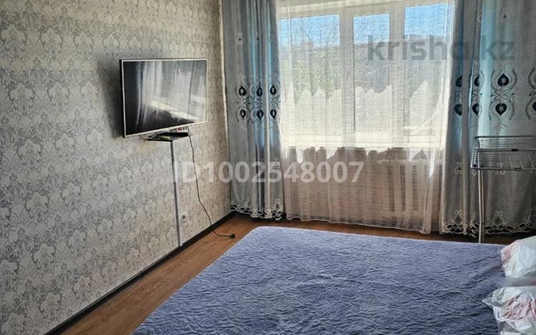 1-комнатная квартира · 36 м² · 3/5 этаж, Алимжанова 7 — Абая за 12 000 ₸ в Балхаше — фото 2