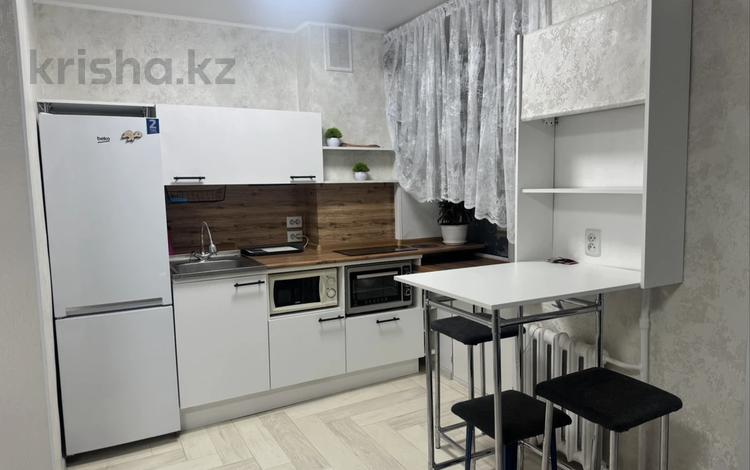 1-комнатная квартира · 33 м² · 3/5 этаж, Нзарбаева 1 за 13 000 ₸ в Усть-Каменогорске, Ульбинский — фото 2