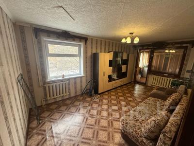 3-бөлмелі пәтер · 65 м² · 3/5 қабат, мкр Юго-Восток, Рыскулова, бағасы: 20 млн ₸ в Караганде, Казыбек би р-н