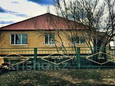 Отдельный дом · 4 комнаты · 140 м² · 10 сот., Село Рамадан — Бейбитшилик 5 за ~ 11.6 млн 〒 в Акколе