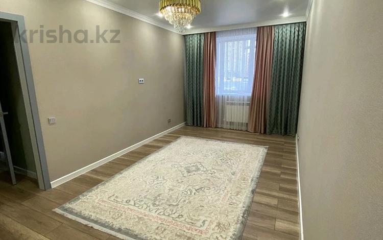 2-комнатная квартира, 64 м², 2/5 этаж, мкр. Алтын орда, Мустафа шокая 17 г