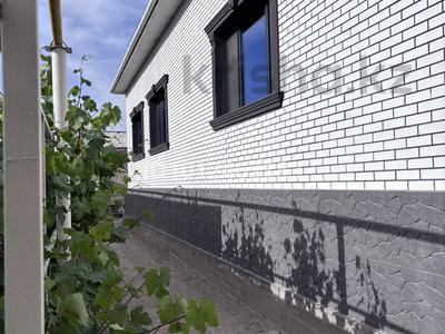 Отдельный дом · 6 комнат · 255 м² · 11 сот., Мұнайлы Мұнайшылар көшесі 8/1 — Военкамат СЭС за 78 млн ₸ в Жанаозен