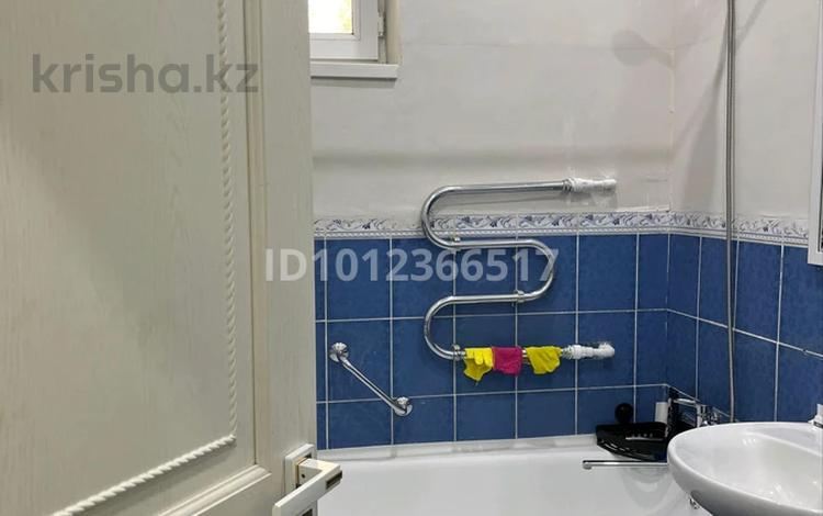2-бөлмелі пәтер · 57 м² · 2/2 қабат, ул. Николая Ватутина 15, бағасы: 25 млн ₸ в Атырау, мкр Авангард-2 — фото 2