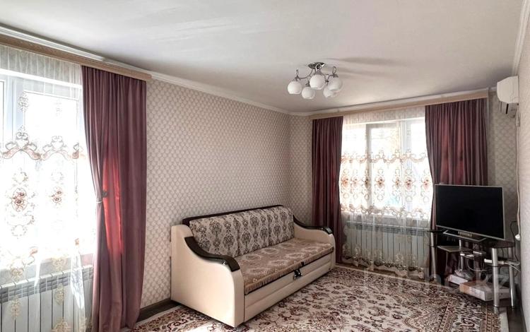 3-комнатная квартира, 63 м², 2/5 этаж, Жубанова 290 за 18.8 млн 〒 в Актобе — фото 2