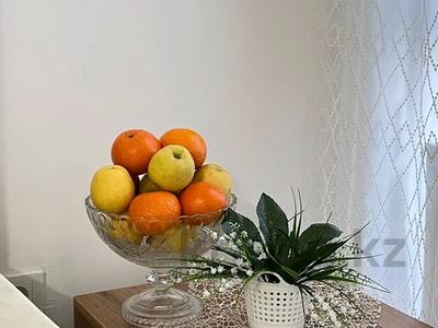 3-комнатная квартира · 76 м² · 2/7 этаж, Шымкент тас жолы 8/2 — Туран молл за 15 000 〒 в Туркестане