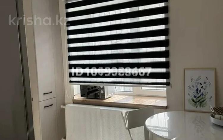 1-бөлмелі пәтер · 45 м² · 1/5 қабат, Қонаев ш/а. 63, бағасы: 16 000 ₸ в Уральске, мкр Кунаева — фото 2