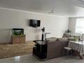 2-бөлмелі пәтер · 90 м² · 10/10 қабат, мкр. Алтын орда, Санкибай батыра 40в — Продается шикарная 2 х комнатная квартира, сзади ГИПЕРМАРКЕТ ДИНА, на 10 этаже, кухня студия, со свежим ремонтом, 2 лоджия, место расположение шикарное, рядом Дару и многое , квартира понравится 100 процентов в кредите, бағасы: 30 млн ₸ в Актобе — фото 7