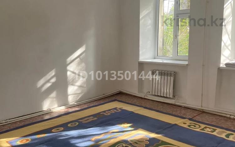 2-бөлмелі пәтер · 48 м² · 1/2 қабат, Жилгородок ш/а. 6, бағасы: 8.5 млн ₸ в Актобе, мкр Жилгородок — фото 2