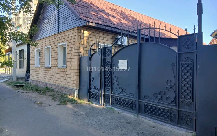 Отдельный дом · 5 комнат · 106 м² · 4.5 сот., Академика Чокина 77 — Магазин Золотое Руно за 52 млн ₸ в Павлодаре — фото 12