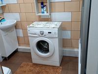3-бөлмелі пәтер · 60 м² · 3/5 қабат, Ауэзова 102 — Угол Сейфулина, бағасы: 15 000 〒 в Щучинске