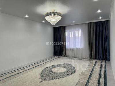 2-комнатная квартира · 92.6 м² · 8/9 этаж, мкр. Алтын орда, Алтын Орда 21в к1 за 37 млн ₸ в Актобе