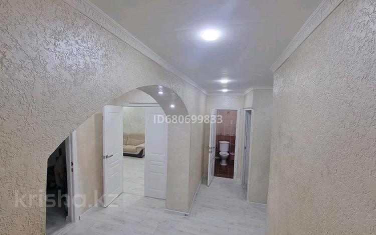 3-комнатная квартира, 70 м², 1/5 этаж, Каблиса Жырау 211е за 23 млн 〒 в Талдыкоргане — фото 2