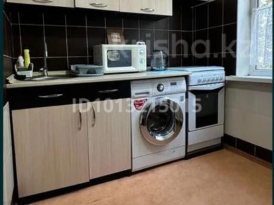 3-комнатная квартира · 60 м² · 2/5 этаж, Мкр Сатпаева 12 за 30 000 ₸ в Балхаше