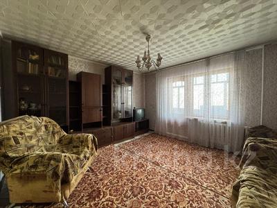 3-бөлмелі пәтер · 65 м² · 3/5 қабат, Ауезова 37, бағасы: 30 млн ₸ в Семее