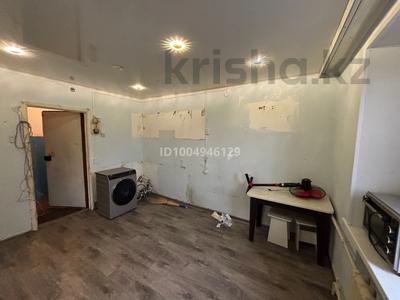 1-комнатная квартира · 12.8 м² · 5/5 этаж, Камзина 166 за 5.5 млн 〒 в Павлодаре