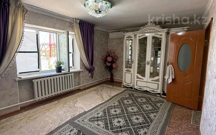 2-бөлмелі пәтер · 45 м² · 2/2 қабат, Дуйсенова 75, бағасы: 4 млн ₸ в  — фото 2