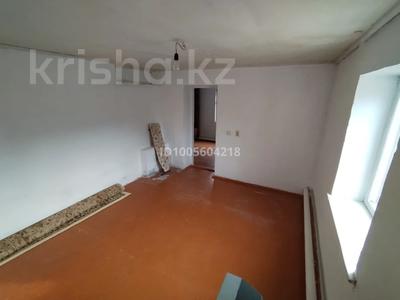 Отдельный дом · 4 комнаты · 80 м², мкр Оркен, С.Капакова 5 — Айкоркем за 60 000 〒 в Атырау