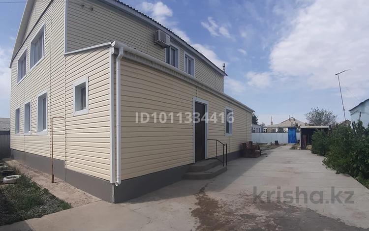 Жеке үй · 8 бөлме · 250 м², Байкент 7, бағасы: 500 000 〒 в Атырау, мкр Привокзальный-5 — фото 6