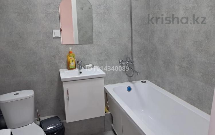 1-комнатная квартира · 42 м² · 9/14 этаж, Улы Дала 10 за 250 000 ₸ в Астане, Нура р-н — фото 2