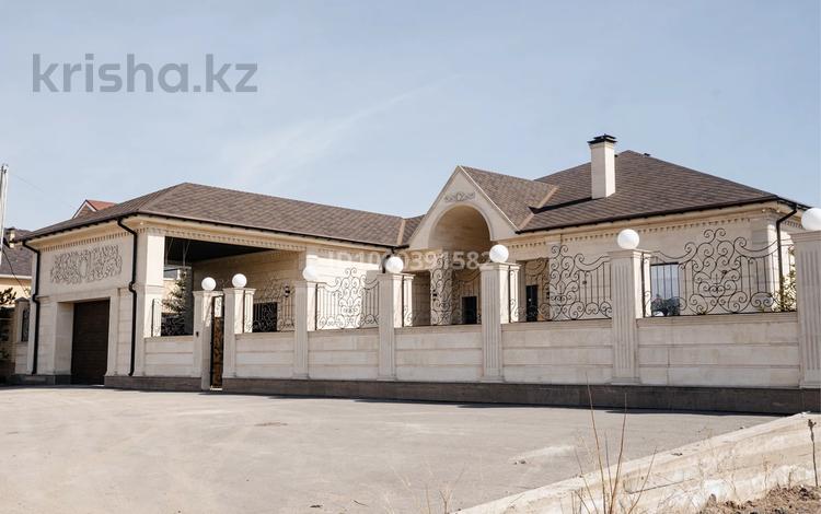 Отдельный дом · 5 комнат · 300 м² · 20 сот., мкр Юго-Восток, Мкр Оазис 62 за 350 млн 〒 в Караганде, Казыбек би р-н — фото 2