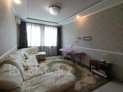 2-комнатная квартира, 47 м², 2/2 этаж, калдаякова за 8.5 млн 〒 в Актобе