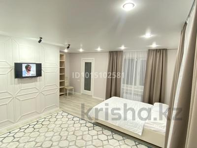 1-комнатная квартира · 35 м² · 2/5 этаж, Сулейменова 20 — Пересечение улиц Сулейменова-Койгельды за 10 000 ₸ в Таразе