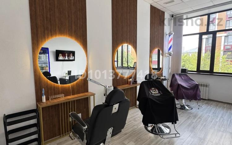 Готовый действующий барбершоп в центре Караганды · 31.5 м², бағасы: 1.8 млн ₸ в Караганде, Казыбек би р-н — фото 2