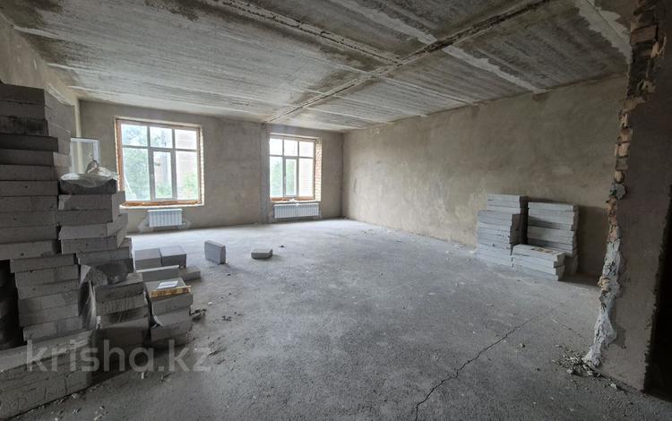 4-бөлмелі пәтер · 145 м² · 4/5 қабат, Юго-Восток ш/а., мкр Юго-Восток, улица Сатыбалдина 17/4, бағасы: 65 млн ₸ в Караганде, Казыбек би р-н — фото 2