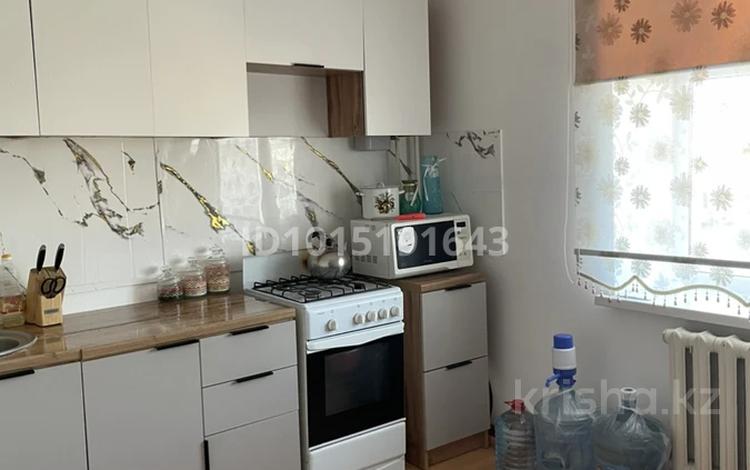 3 комнаты · 73 м² · 4/5 этаж, Шукирова 100г — Бухарбай батыр за 50 000 ₸ в  — фото 2