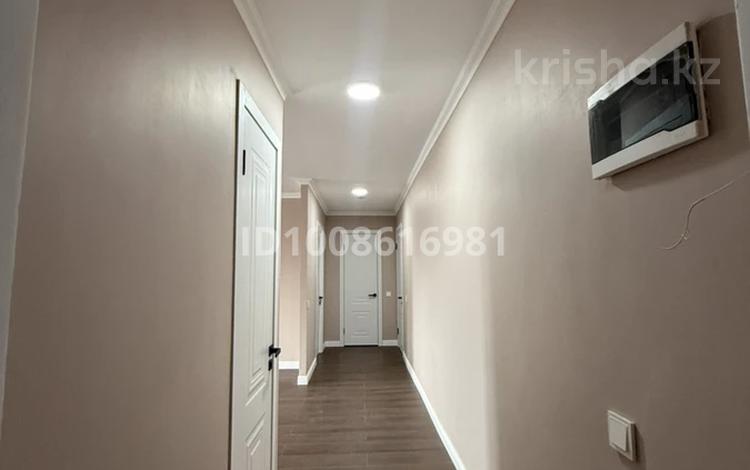 3-комнатная квартира · 64 м² · 5/5 этаж, Ауэзова 1 за 35 млн ₸ в Усть-Каменогорске, Ульбинский — фото 2