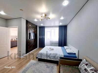 1-комнатная квартира · 40 м² · 3/10 этаж, Бухар Жырау 32 — Рядом Триумфальная арка. за 2 500 ₸ в Астане, Есильский р-н