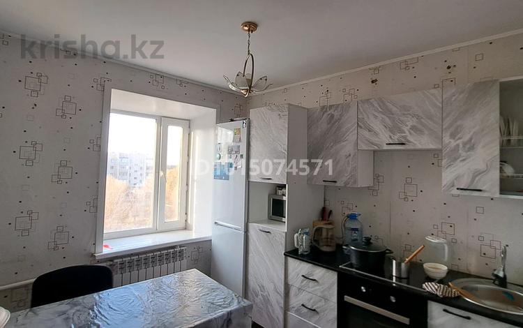 3-комнатная квартира · 56 м² · 5/5 этаж, мкр Михайловка , Осевая за 100 000 ₸ в Караганде, Казыбек би р-н — фото 2