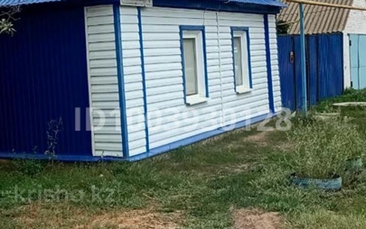 Отдельный дом · 4 комнаты · 62 м² · 5 сот., мкр Омега, Литовская 1 за 20 млн ₸ в Уральске — фото 2