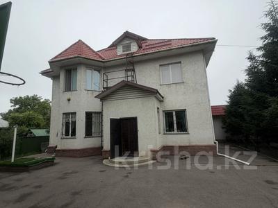 Отдельный дом · 5 комнат · 185 м² · 12.6 сот., Центральная — Жандосова, Мкр. Таугуль3 за 150 млн ₸ в Алматы