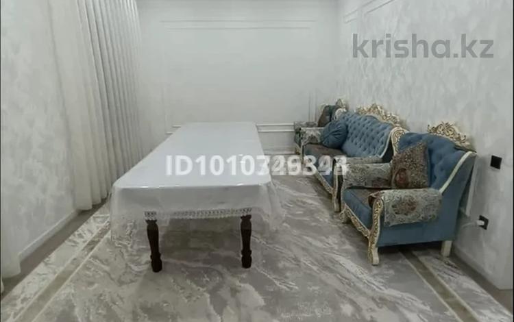 Отдельный дом · 5 комнат · 220 м² · 5 сот., мкр Улжан-1 74 за 600 000 ₸ в Алматы, Алатауский р-н — фото 2
