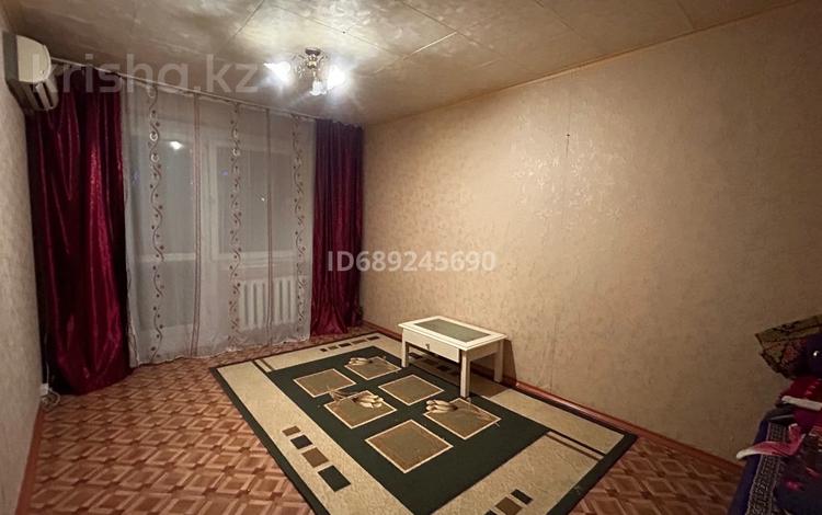2-бөлмелі пәтер · 48 м² · 4/5 қабат, 4 микрорайон 14 — Возле 3 школы, бағасы: 160 000 ₸ в Аксае — фото 2