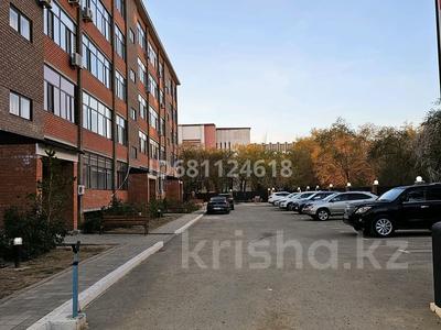 4-комнатная квартира, 107 м², 2/5 этаж, Есенберлина 5/3 за 62 млн 〒 в Жезказгане