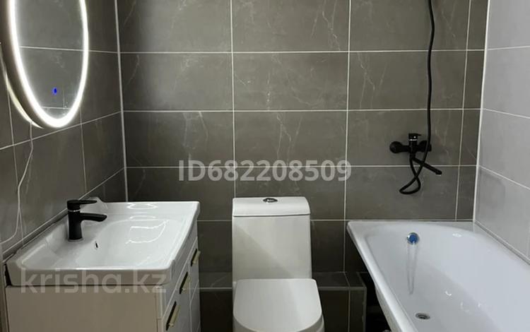 2-комнатная квартира · 54 м² · 3/9 этаж, мкр Думан-2, Мкрн Думан-2 — Думан -2, 57 за 300 000 ₸ в Алматы, Медеуский р-н — фото 2