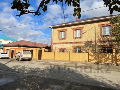 Жеке үй · 7 бөлме · 420 м² · 10 сот., мкр Атырау, Жібек жолы 12, бағасы: 65 млн 〒