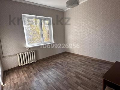 3-бөлмелі пәтер · 70 м² · 3/5 қабат, 3 мкр 18, бағасы: 25 млн 〒 в Шымкенте