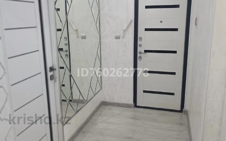 3-бөлмелі пәтер · 62.5 м² · 5/5 қабат, Самал 23, бағасы: 18 млн ₸ в Таразе — фото 2