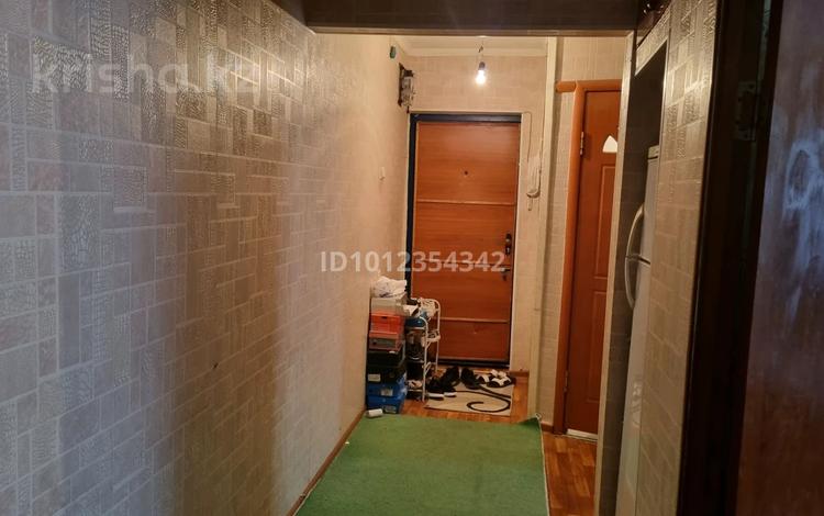 3-комнатная квартира · 65 м² · 3/5 этаж, Мкр. Жансая 27 за 19 млн 〒 в Таразе — фото 2