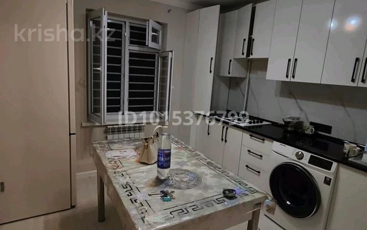 3-комнатная квартира · 70 м² · 2/5 этаж, мкр Восток за 300 000 ₸ в Шымкенте, Аль-Фарабийский р-н — фото 2