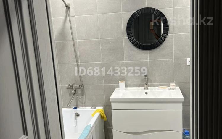 1-комнатная квартира · 51.8 м² · 1/5 этаж, 15-й мкр 46 за 150 000 ₸ в Актау — фото 2