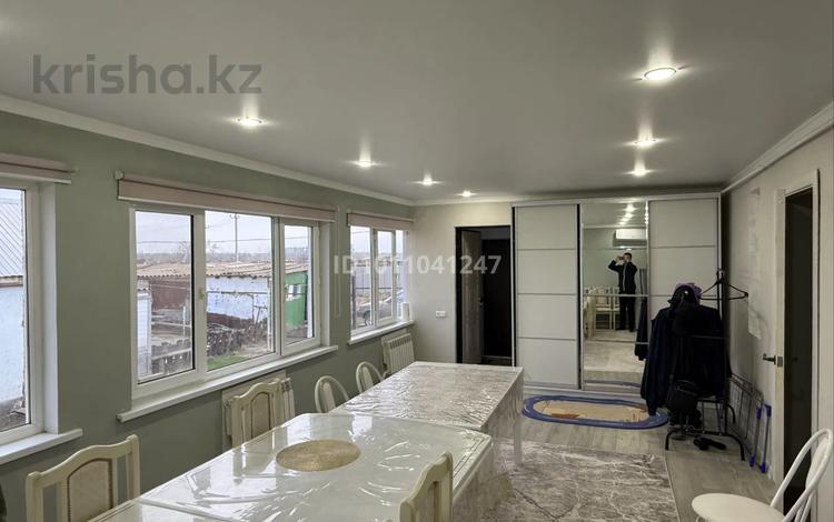 Отдельный дом · 4 комнаты · 150 м² · 10 сот., Курмангазы 3 за 40 млн ₸ в Жаик-2 — фото 2
