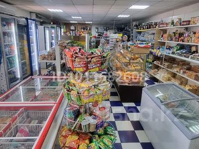 Продаётся действующий накрученный продуктовый магазин в самом центре. · 200 м² за 55 млн ₸ в Актобе, жилой массив Курайлы