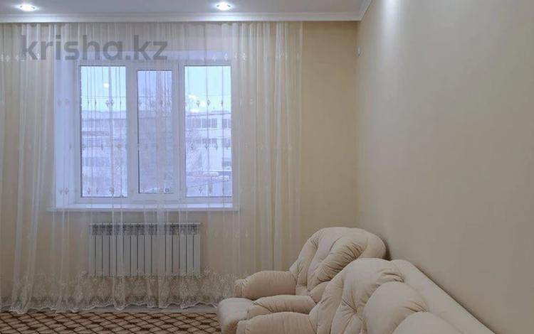 2-комнатная квартира, 85 м², 2/5 этаж помесячно, Циолковского за 180 000 〒 в Уральске — фото 2