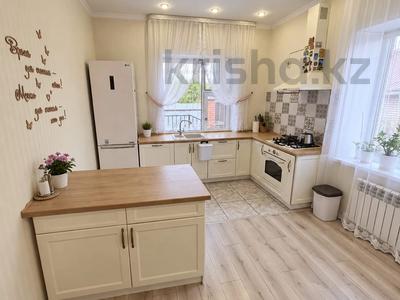 Саяжай · 6 бөлме · 219.6 м² · 6.8 жүзд., Нурсат-16 5 — Р-н гипермаркет Дина, бағасы: 52 млн ₸ в Уральске