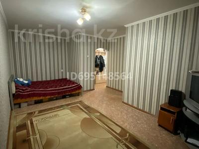 1-комнатная квартира, 35 м², 4/5 этаж помесячно, Севастопольская за 90 000 〒 в Семее